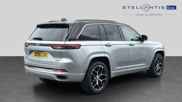 SPOTICAR Jeep Grand Cherokee 2.0 17.3kwh Summit Reserve Auto 4xe Euro 6 (s/s) 5 Used Car - Suv Plug-in Hybrid Silver - Bristol - 1200603820_3