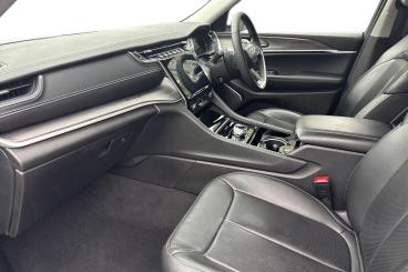 SPOTICAR Jeep Grand Cherokee 2.0 17.3kwh Limited Auto 4xe Euro 6 (s/s) 5dr Used Car - Suv Plug-in Hybrid Silver - Southampton - 1200609612_2