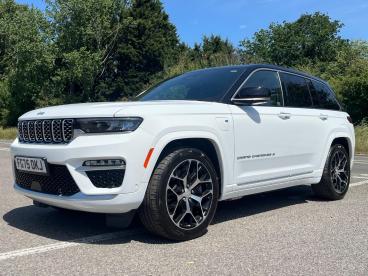SPOTICAR Jeep Grand Cherokee 2.0 17.3kwh Summit Reserve Auto 4xe Euro 6 (s/s) 5 Used Car - Suv Plug-in Hybrid White - Kidlington - 1200615896_3