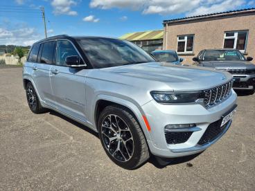 SPOTICAR Jeep Grand Cherokee 2.0 17.3kwh Summit Reserve Auto 4xe Euro 6 (s/s) 5 Used Car - Suv Plug-in Hybrid Multicolour - Forfar - 1200639403_1