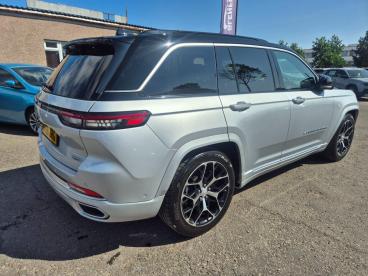 SPOTICAR Jeep Grand Cherokee 2.0 17.3kwh Summit Reserve Auto 4xe Euro 6 (s/s) 5 Used Car - Suv Plug-in Hybrid Multicolour - Forfar - 1200639403_5