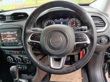 SPOTICAR Jeep Renegade 1.4t Multiairii Limited Ddct Euro 6 (s/s) 5dr Used Car - Suv Petrol Black - Aylesbury - 1200555189_3