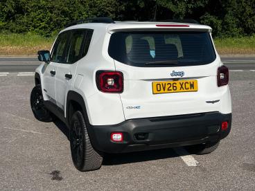 SPOTICAR Jeep Renegade 1.3 Gse T4 11.4kwh Trailhawk Auto 4xe Euro 6 (s/s) Used Car - Suv Plug-in Hybrid White - Kidlington - 1200591812_3