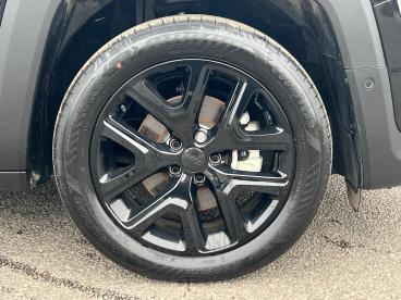 SPOTICAR Jeep Renegade 1.5 T4 E-hybrid Mhev Summit Dct Euro 6 (s/s) 5dr Used Car - Suv Hybrid Black - Kidlington - 1200591814_4