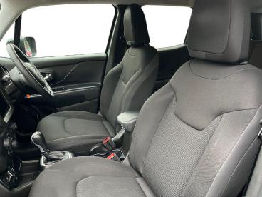 SPOTICAR Jeep Renegade 1.3 Gse T4 Night Eagle Ddct Euro 6 (s/s) 5dr Used Car - Suv Petrol Black - Colchester - 1200591919_2