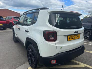 SPOTICAR Jeep Renegade 1.5 T4 E-hybrid Mhev Summit Dct Euro 6 (s/s) 5dr Used Car - Suv Hybrid White - Cheltenham - 1200592425_5