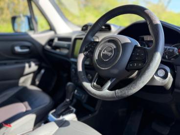 SPOTICAR Jeep Renegade 1.5 T4 E-hybrid Mhev S Dct Euro 6 (s/s) 5dr Used Car - Suv Hybrid White - Balsall Common - 1200596698_2