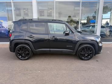 SPOTICAR Jeep Renegade 1.3 Gse T4 Night Eagle Ddct Euro 6 (s/s) 5dr Used Car - Suv Petrol Black - Boston - 1200618493_2