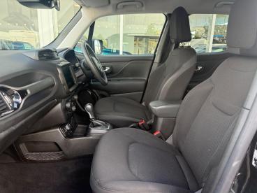 SPOTICAR Jeep Renegade 1.3 Gse T4 Night Eagle Ddct Euro 6 (s/s) 5dr Used Car - Suv Petrol Black - Boston - 1200618493_3