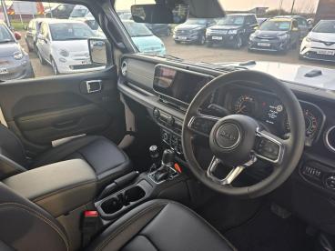 SPOTICAR Jeep Wrangler 2.0 Gme Sahara Auto 4wd Euro 6 (s/s) 4dr Used Car - Suv Petrol White - Kings Lynn - 1200622210_2