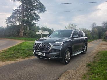 SPOTICAR Kgm Rexton 2.2d K51 T-tronic 4wd Euro 6 (s/s) 5dr Used Car - Suv Diesel Grey - Salisbury - 500640139_3