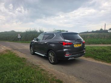 SPOTICAR Kgm Rexton 2.2d K51 T-tronic 4wd Euro 6 (s/s) 5dr Used Car - Suv Diesel Grey - Salisbury - 500640139_4