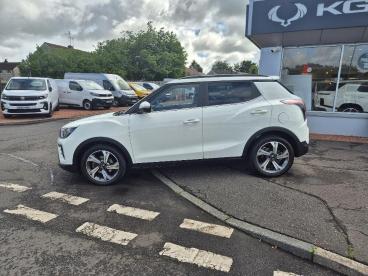 SPOTICAR Kgm Tivoli 1.5 K40 Euro 6 (s/s) 5dr Used Car - Suv Petrol White - Cumnock - 1200608836_3
