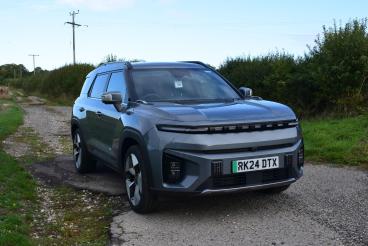 SPOTICAR Kgm Torres 73.4kwh K40 Auto 5dr Used Car - Suv Electric Grey - Salisbury - 500640952_1