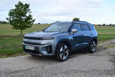 SPOTICAR Kgm Torres 73.4kwh K40 Auto 5dr Used Car - Suv Electric Grey - Salisbury - 500640952_3