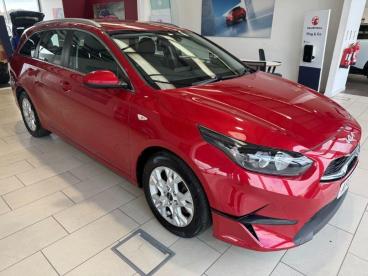 SPOTICAR Kia Ceed Cee-d 1.0 T-gdi 2 Sportswagon Euro 6 (s/s) 5dr Used Car - Estate Petrol Red - Ashington - 1200537285_1