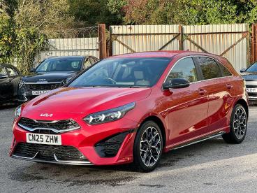 SPOTICAR Kia Ceed Cee-d 1.5 T-gdi Gt-line Euro 6 (s/s) 5dr Used Car - Saloon Petrol Red - Pontypridd - 1200554727_3