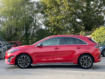 SPOTICAR Kia Ceed Cee-d 1.5 T-gdi Gt-line Euro 6 (s/s) 5dr Used Car - Saloon Petrol Red - Pontypridd - 1200554727_4