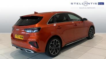 SPOTICAR Kia Ceed Cee-d 1.5 T-gdi Gt-line Euro 6 (s/s) 5dr Used Car - Saloon Petrol Orange - West London - 1200555430_3