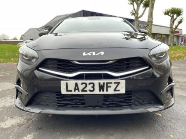 SPOTICAR Kia Ceed Cee-d 1.5 T-gdi 3 Sportswagon Euro 6 (s/s) 5dr Used Car - Estate Petrol Black - Swansea - 1200556304_2