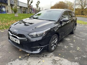 SPOTICAR Kia Ceed Cee-d 1.5 T-gdi 3 Sportswagon Euro 6 (s/s) 5dr Used Car - Estate Petrol Black - Swansea - 1200556304_3