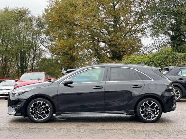 SPOTICAR Kia Ceed Cee-d 1.5 T-gdi Gt-line Euro 6 (s/s) 5dr Used Car - Saloon Petrol Black - Pontypridd - 1200557183_4