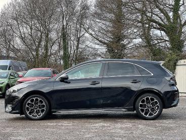 SPOTICAR Kia Ceed Cee-d 1.5 T-gdi Gt-line Dct Euro 6 (s/s) 5dr Used Car - Saloon Petrol Black - Pontypridd - 1200569525_4