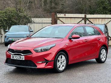 SPOTICAR Kia Ceed Cee-d 1.5 T-gdi 2 Euro 6 (s/s) 5dr Non-adap Used Car - Saloon Petrol Red - Pontypridd - 1200573931_3