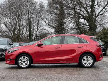 SPOTICAR Kia Ceed Cee-d 1.5 T-gdi 2 Euro 6 (s/s) 5dr Non-adap Used Car - Saloon Petrol Red - Pontypridd - 1200573931_4