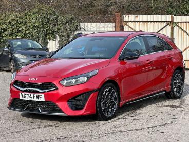 SPOTICAR Kia Ceed Cee-d 1.5 T-gdi Gt-line Euro 6 (s/s) 5dr Used Car - Saloon Petrol Red - Pontypridd - 1200578908_3