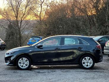 SPOTICAR Kia Ceed Cee-d 1.5 T-gdi 2 Euro 6 (s/s) 5dr Used Car - Saloon Petrol Black - Pontypridd - 1200581585_4