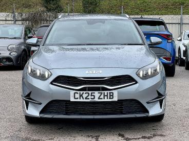 SPOTICAR Kia Ceed Cee-d 1.5 T-gdi 3 Sportswagon Euro 6 (s/s) 5dr Used Car - Estate Petrol Silver - Pontypridd - 1200591345_2