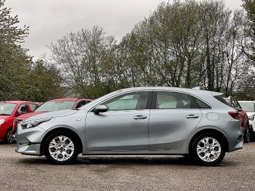 SPOTICAR Kia Ceed Cee-d 1.5 T-gdi 2 Euro 6 (s/s) 5dr Non-adap Used Car - Saloon Petrol Silver - Pontypridd - 1200591350_4