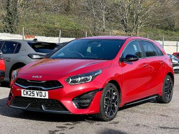 SPOTICAR Kia Ceed Cee-d 1.5 T-gdi Gt-line Euro 6 (s/s) 5dr Used Car - Saloon Petrol Red - Pontypridd - 1200591354_3