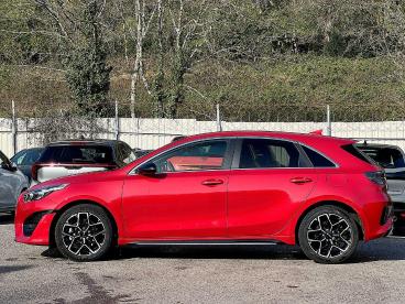 SPOTICAR Kia Ceed Cee-d 1.5 T-gdi Gt-line Euro 6 (s/s) 5dr Used Car - Saloon Petrol Red - Pontypridd - 1200591354_4