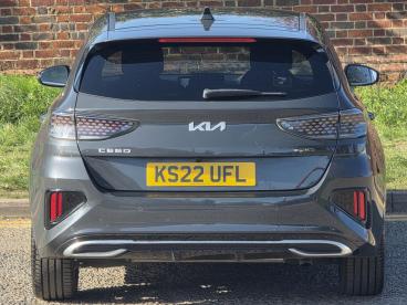 SPOTICAR Kia Ceed Cee-d 1.5 T-gdi Gt-line Euro 6 (s/s) 5dr Used Car - Saloon Petrol Grey - Hemel Hempstead - 1200598512_5