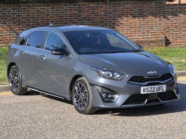 SPOTICAR Kia Ceed Cee-d 1.5 T-gdi Gt-line Euro 6 (s/s) 5dr Used Car - Saloon Petrol Grey - Hemel Hempstead - 1200598879_1