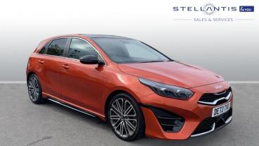 SPOTICAR Kia Ceed Cee-d 1.5 T-gdi Gt-line S Dct Euro 6 (s/s) 5dr Used Car - Saloon Petrol Orange - Stockport - 1200599226_1