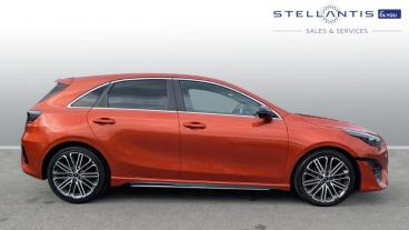SPOTICAR Kia Ceed Cee-d 1.5 T-gdi Gt-line S Dct Euro 6 (s/s) 5dr Used Car - Saloon Petrol Orange - Stockport - 1200599226_2