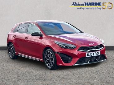 SPOTICAR Kia Ceed Cee-d 1.5 T-gdi Gt-line Euro 6 (s/s) 5dr Used Car - Saloon Petrol Red - Wallsend - 1200606740_1