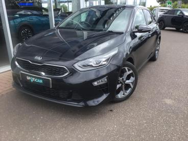 SPOTICAR Kia Ceed Cee-d 1.4 T-gdi First Edition Dct Euro 6 (s/s) 5dr Used Car - Saloon Petrol Black - Boston - 1200608411_5