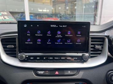 SPOTICAR Kia Ceed Cee-d 1.5 T-gdi Gt-line Euro 6 (s/s) 5dr Used Car - Saloon Petrol Red - Malton - 1200622083_5