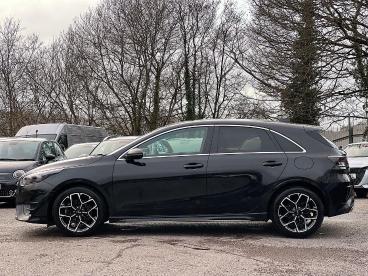 SPOTICAR Kia Ceed Cee-d 1.5 T-gdi Gt-line Euro 6 (s/s) 5dr Used Car - Saloon Petrol Black - Pontypridd - 1200625060_4