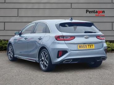 SPOTICAR Kia Ceed Cee-d 1.4 T-gdi Gt-line Lunar Edition Euro 6 (s/s) 5dr Used Car - Saloon Petrol Silver - Burton-on-trent - 1200632420_2