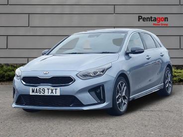 SPOTICAR Kia Ceed Cee-d 1.4 T-gdi Gt-line Lunar Edition Euro 6 (s/s) 5dr Used Car - Saloon Petrol Silver - Burton-on-trent - 1200632420_3