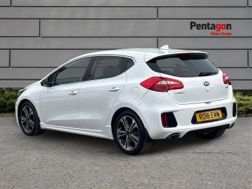 SPOTICAR Kia Ceed Cee-d 1.6 Crdi Gt-line Euro 6 (s/s) 5dr Used Car - Saloon Diesel White - Derby - 1200634141_2
