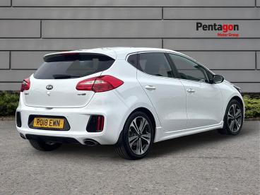 SPOTICAR Kia Ceed Cee-d 1.6 Crdi Gt-line Euro 6 (s/s) 5dr Used Car - Saloon Diesel White - Derby - 1200634141_4