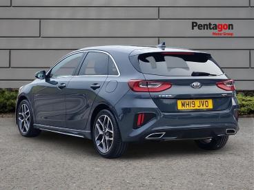SPOTICAR Kia Ceed Cee-d 1.0 T-gdi Gt-line Euro 6 (s/s) 5dr Used Car - Saloon Petrol Grey - Burton-on-trent - 1200640292_2