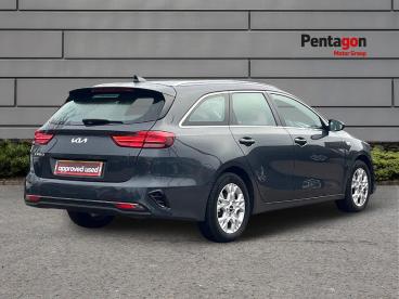 SPOTICAR Kia Ceed Cee-d 1.5 T-gdi 2 Sportswagon Euro 6 (s/s) 5dr Used Car - Estate Petrol Grey - Nottingham - 1200643816_4