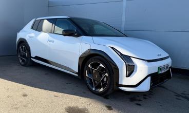 SPOTICAR Kia Ev4 81.4kwh Gt-line S Auto 5dr Used Car - Saloon Electric White - Darlington - 1200584651_5